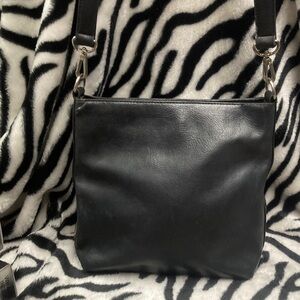 ESPRIT Elegant Black Leather Shoulder Bag